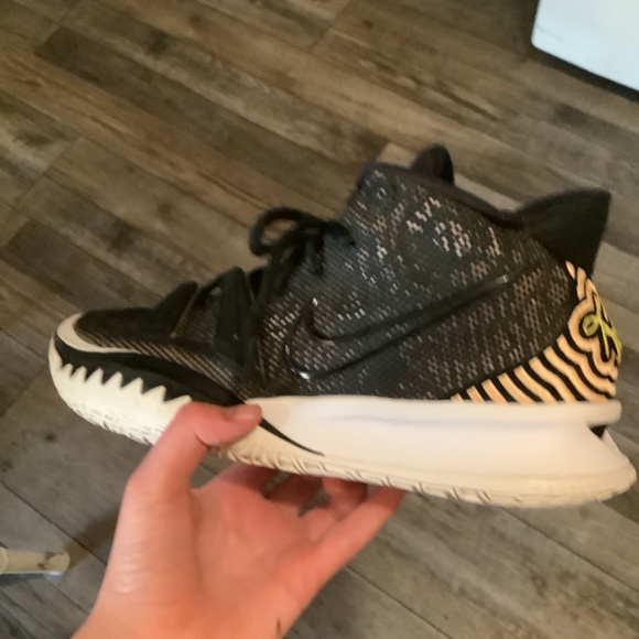 Kyrie 7 Ripple Effect - Picture 3 of 5